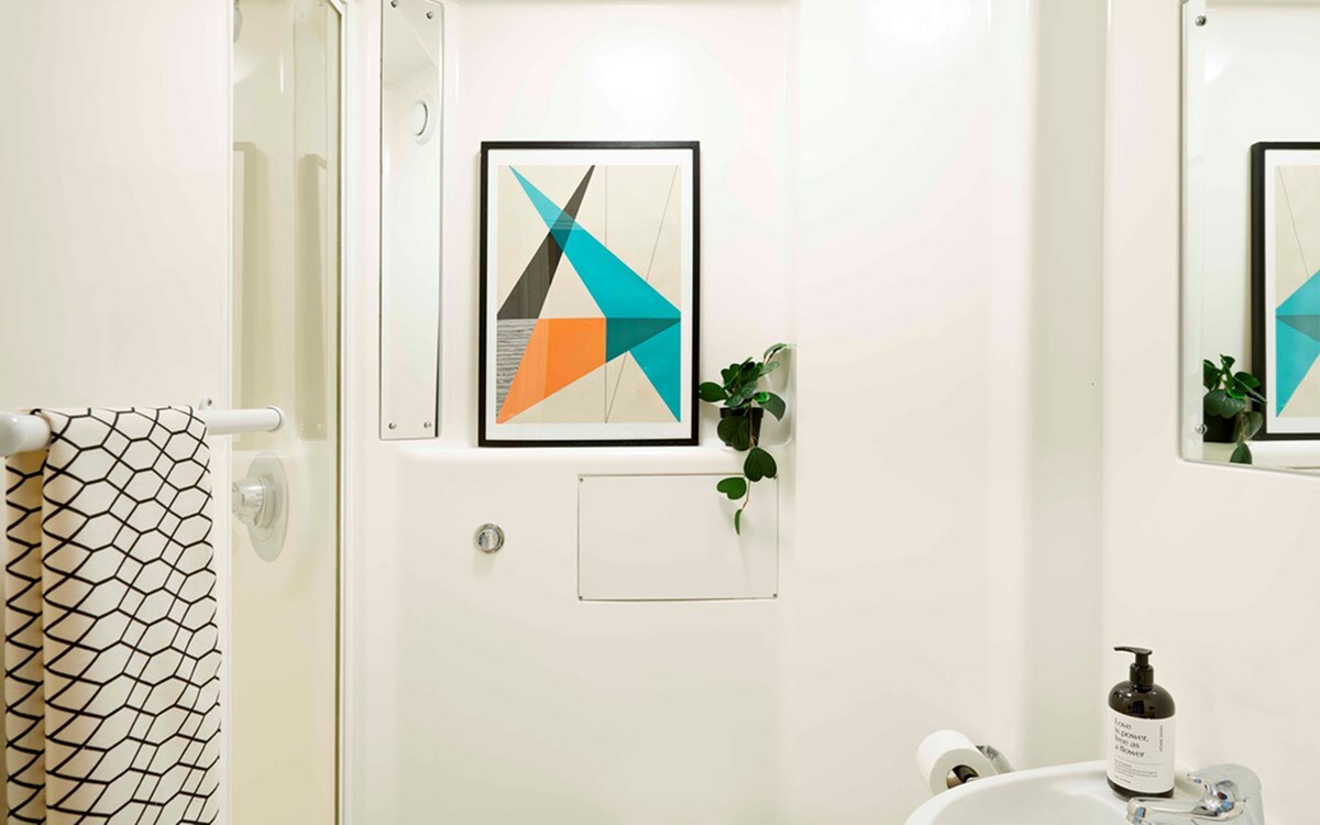 Central Quay_Ensuite Bathroom