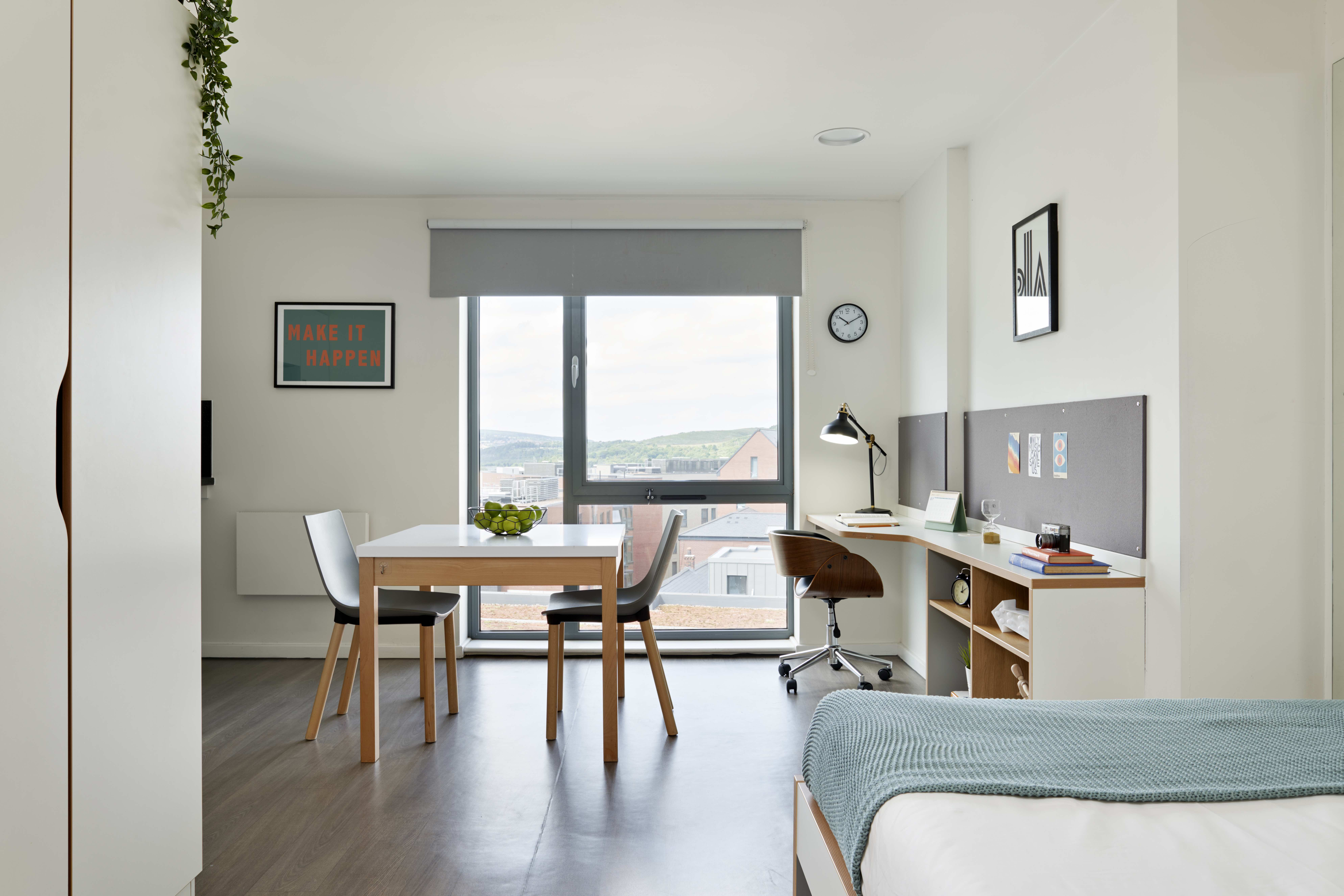 2607_SHARMAN COURT Silver Studio 0251