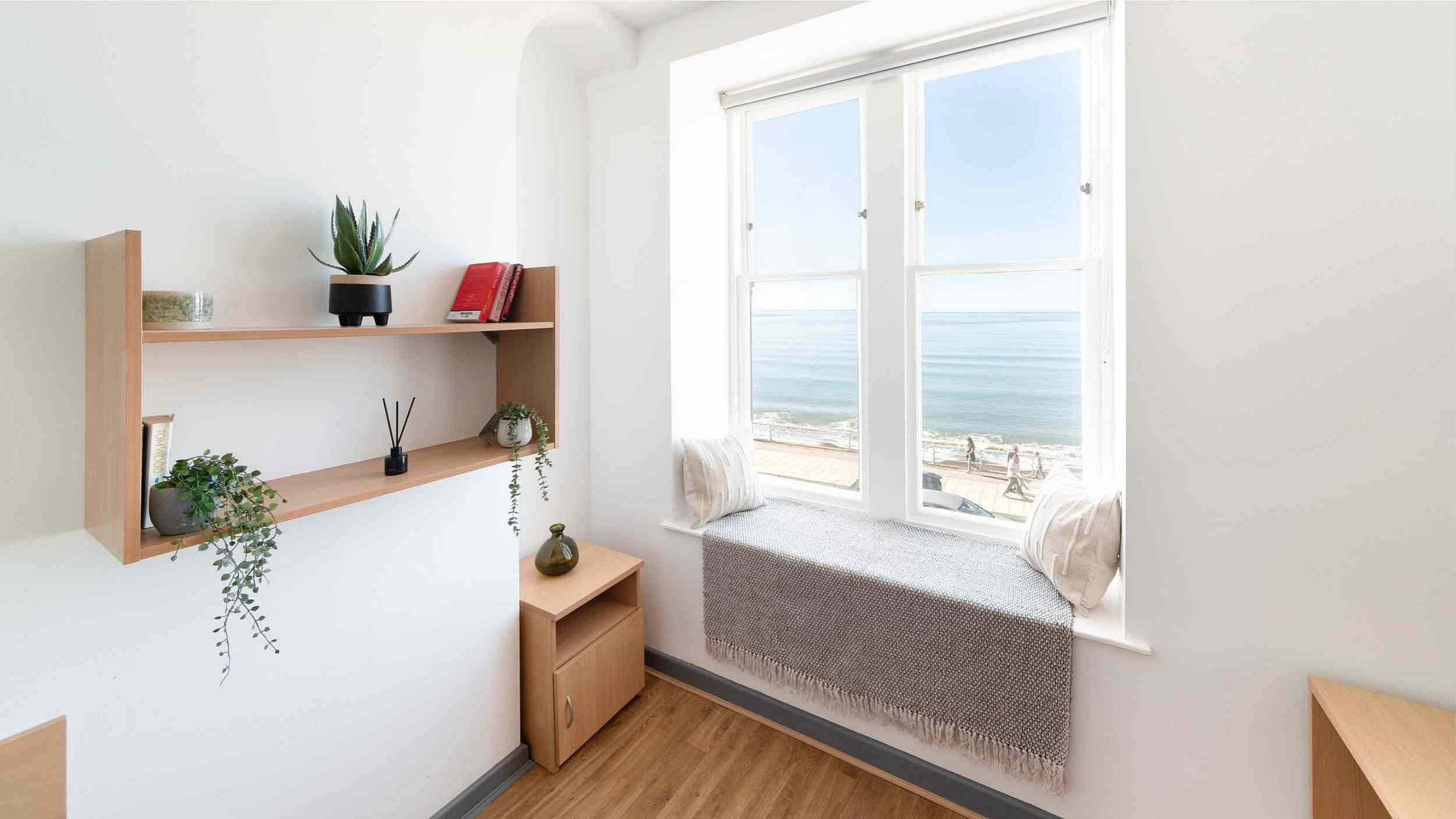 Silver Ensuite with View