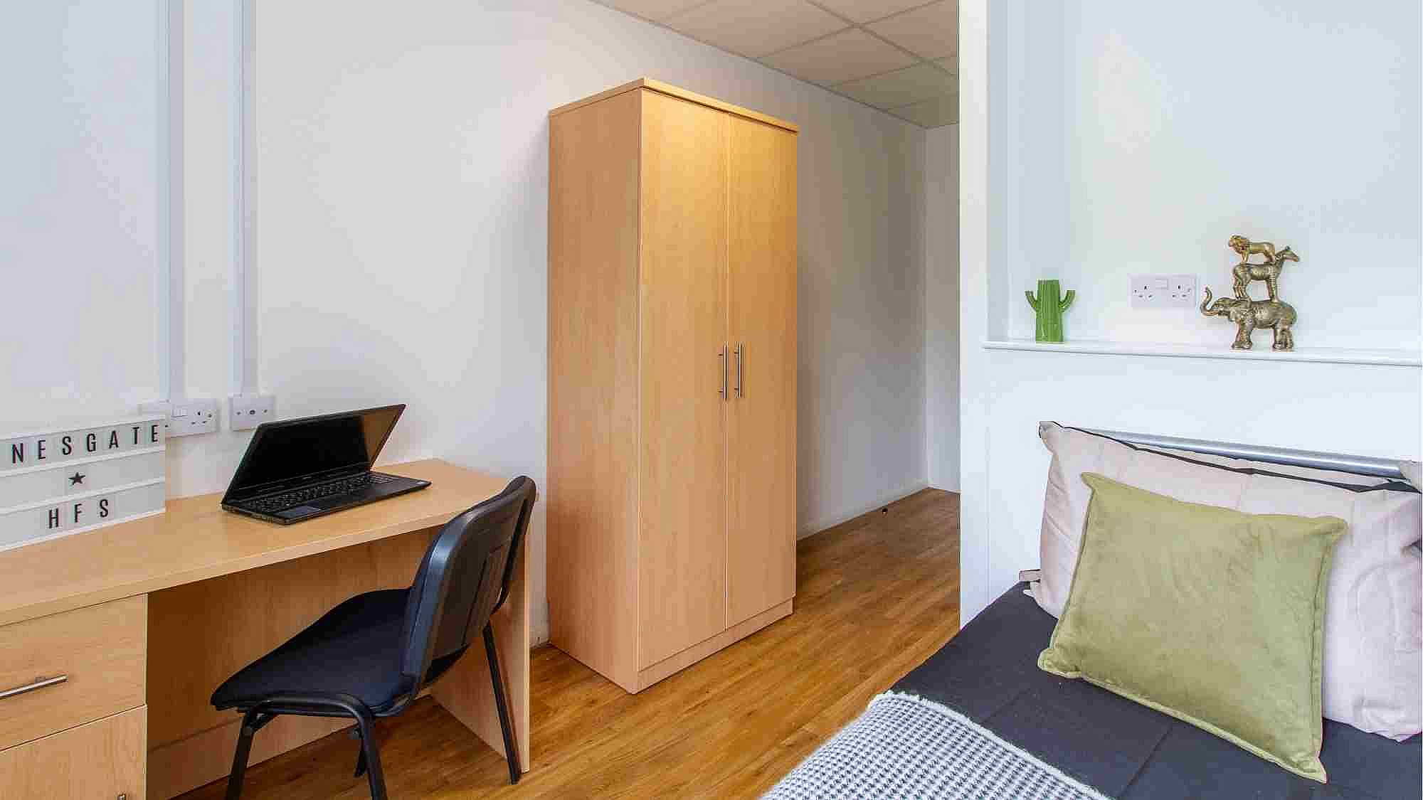 Bronze Plus Ensuite
