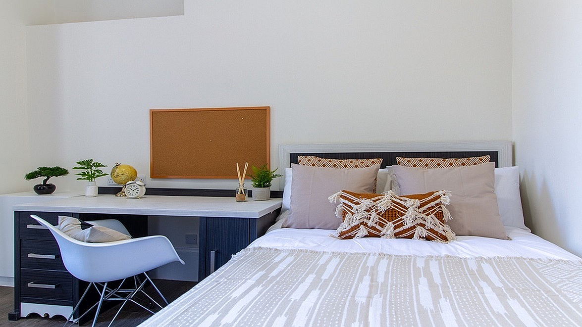 Gold Ensuite Room