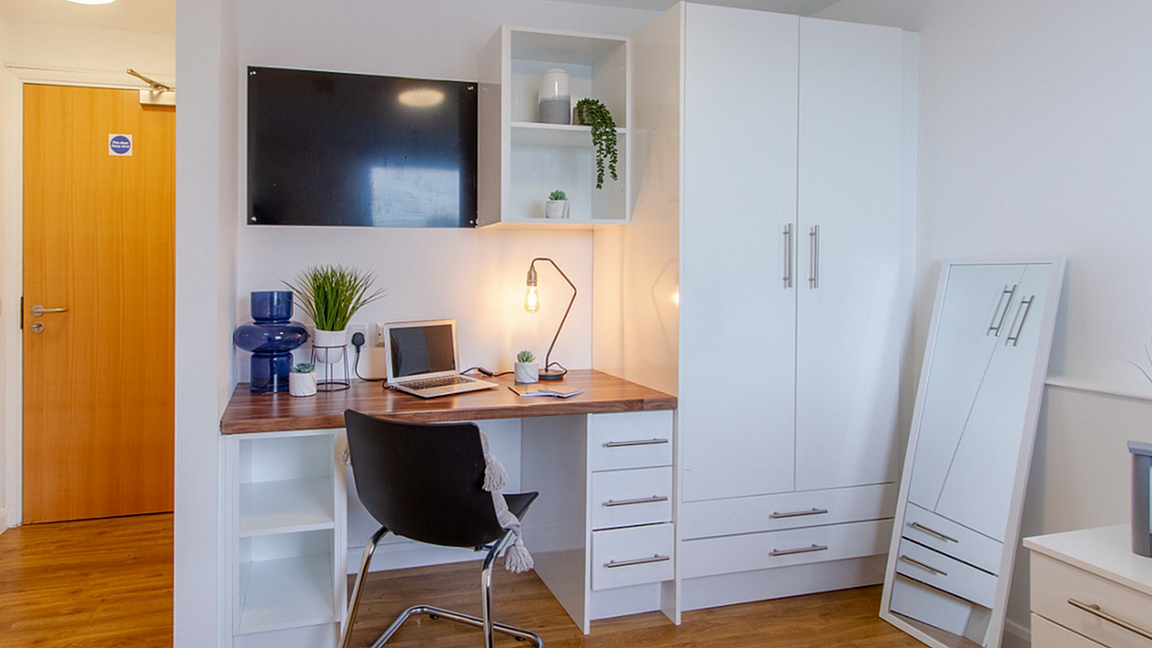 Silver 2 Bed Room
