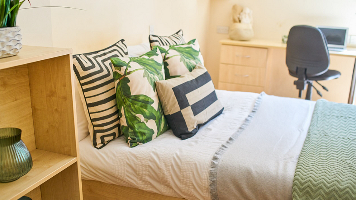 Gold Ensuite