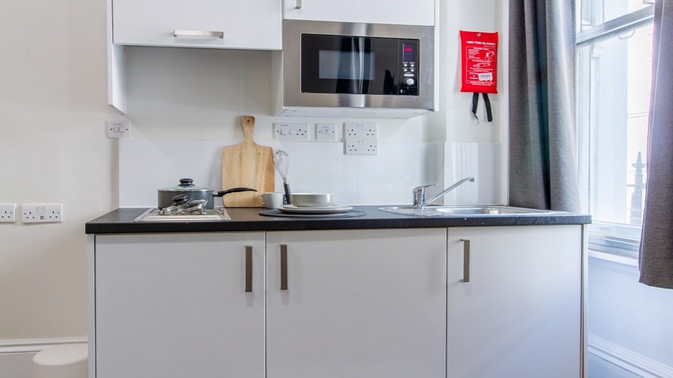 Platinum Studio Kitchen