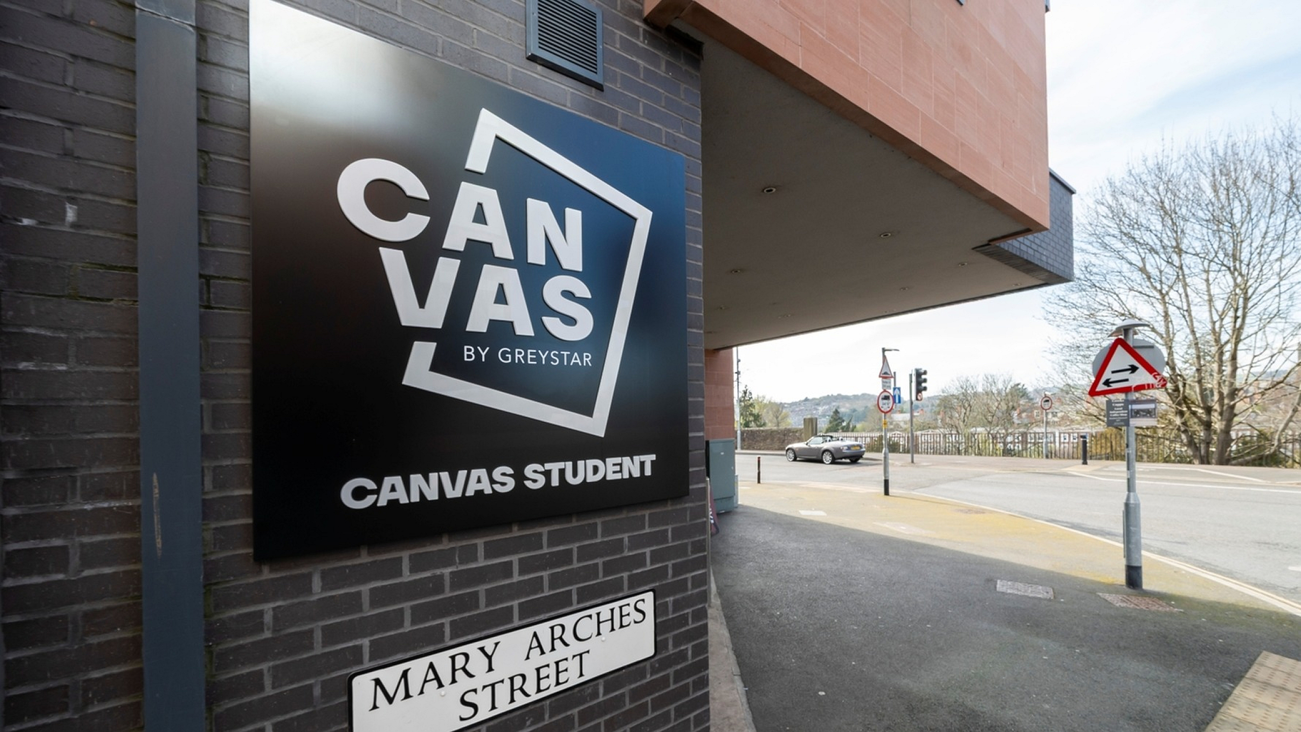 Canvas Exeter Quintana Gate