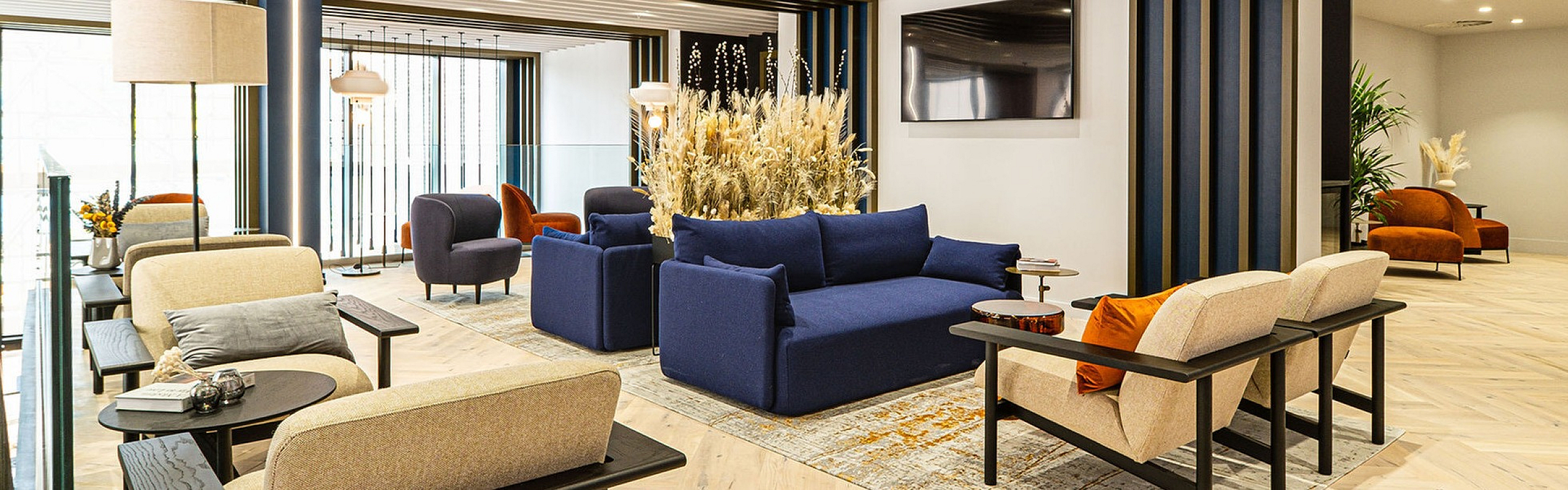 Business club lounge